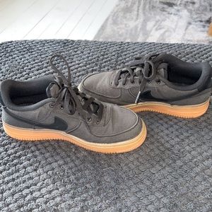 Black Nike Airforces